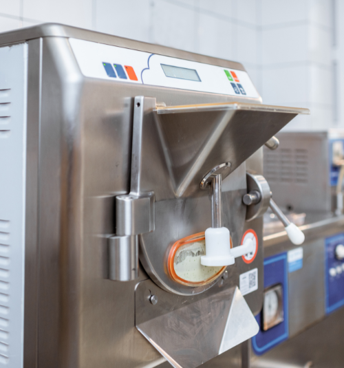 Ice machine maintenance in Dubai commercial kitchen